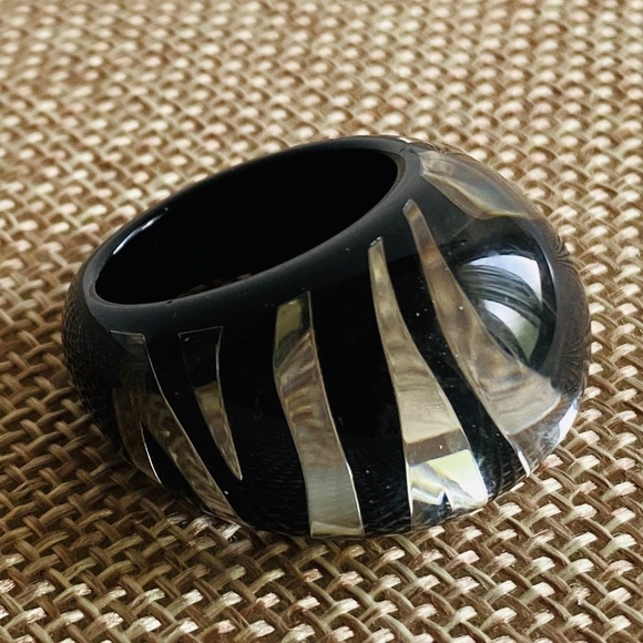Folli Follie Signed Zebra Ring - Picture 2 of 9
